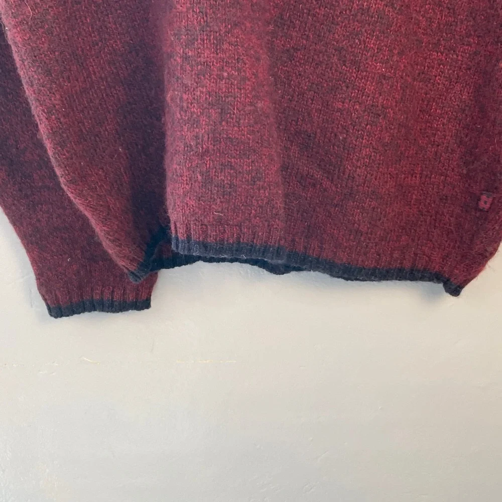Woolrich Men's Deep Red Crewneck Sweater size medium Wool Blend